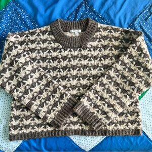 Patterned, warm, and very cute Madewell sweater. Great condition.